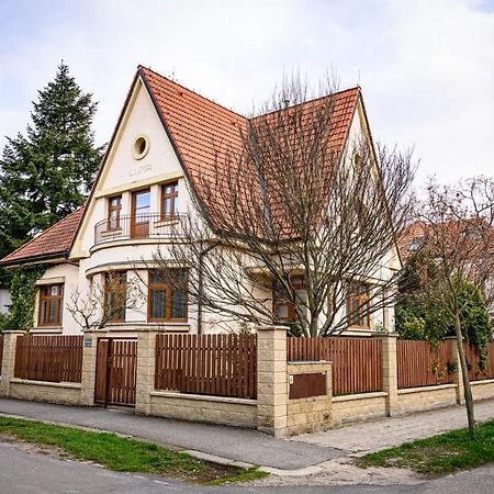 Vila Lumir Poděbrady Exteriör bild