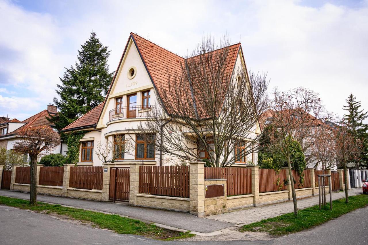 Vila Lumir Poděbrady Exteriör bild